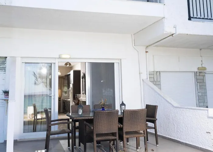 Appartement Kapa Maisonette - Beachfront, 3 Min Walk To Mamalouka *
