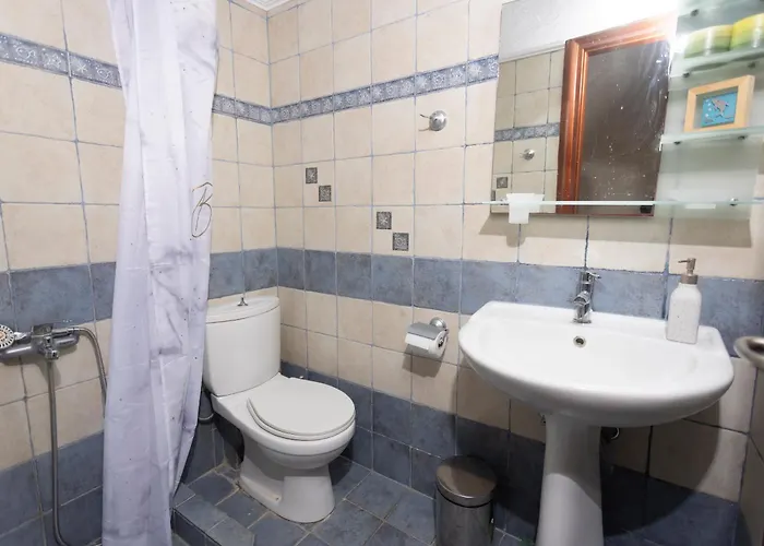 Kapa Maisonette - Beachfront, 3 Min Walk To Mamalouka Hanioti