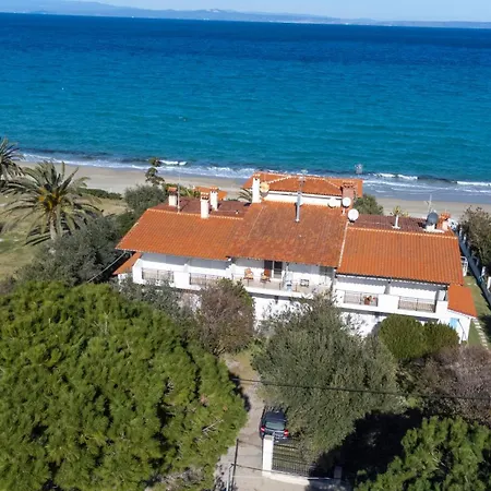 Kapa Maisonette - Beachfront, 3 Min Walk To Mamalouka
