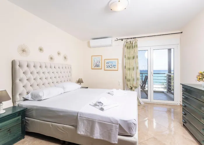 Kapa Maisonette - Beachfront, 3 Min Walk To Mamalouka Daire Chaniotis